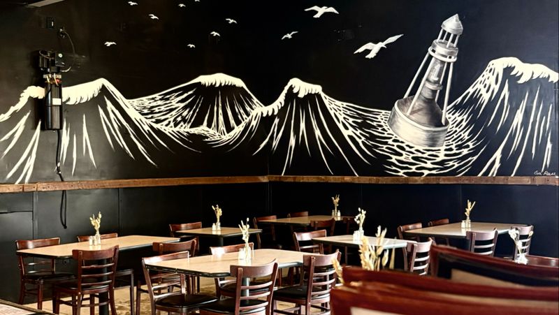 A Seafood Experience That Stops You Mid-Bite