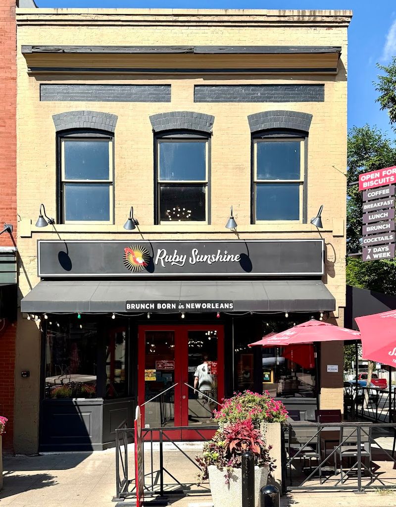 A Brunch Spot Right On Market Square