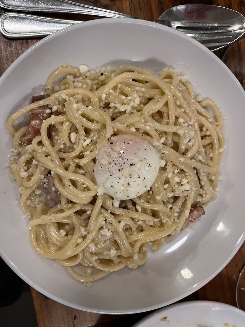 Dining Hours And Reservation Tips For A Smooth Visit