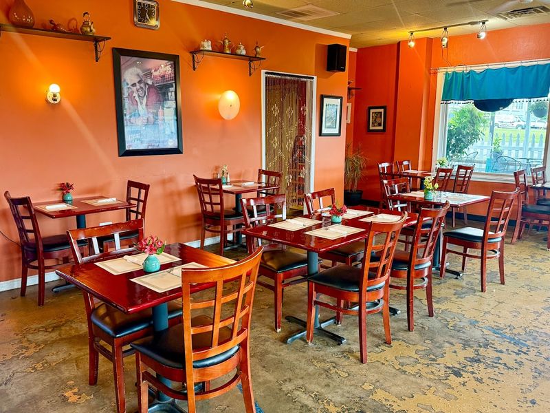 Cafe Rakka, Hendersonville