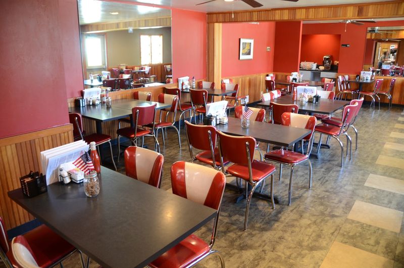 The Setting Reflects A Classic, No-Frills Dining Experience