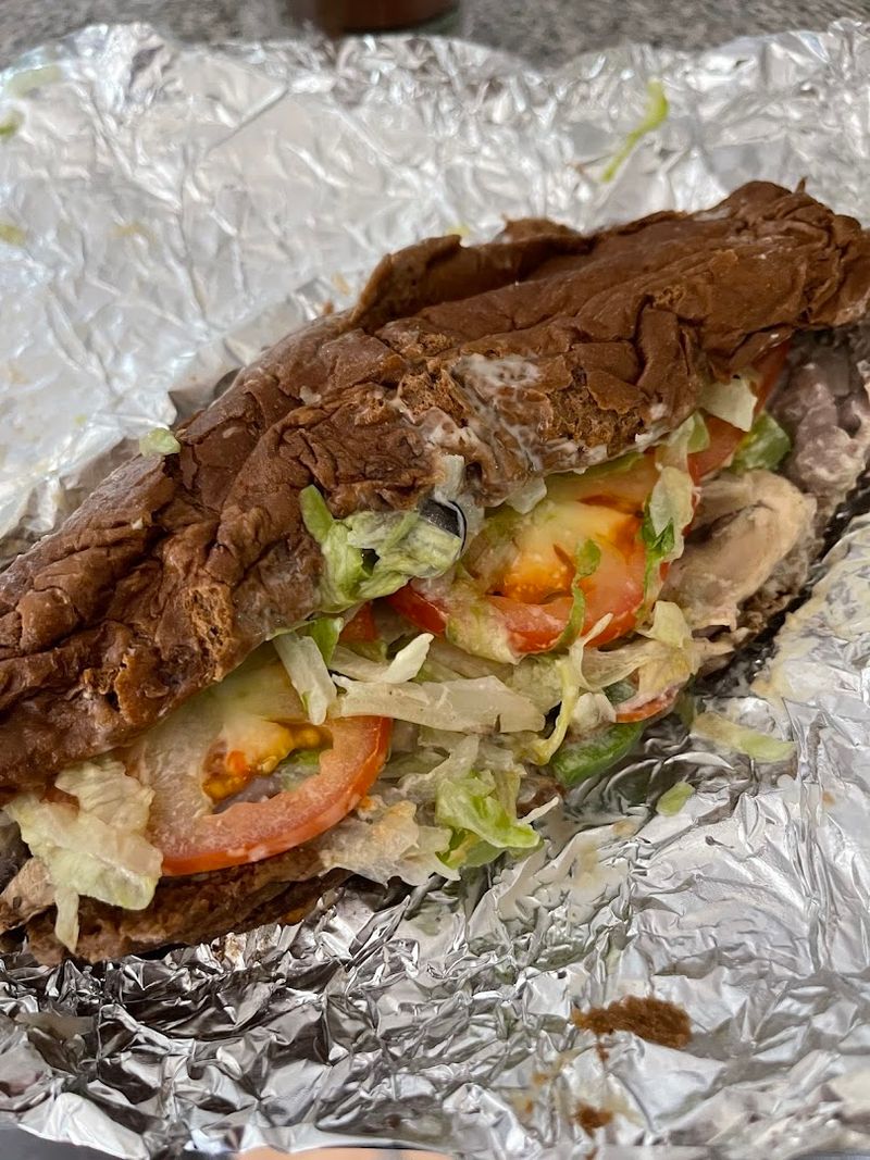 The Steamed Hoagie Experience That Knoxville Cannot Stop Talking About