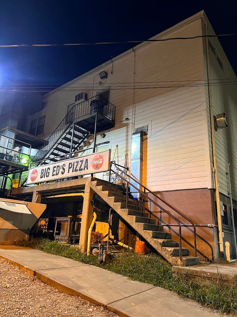 Why Big Ed's Pizza Stands Out In Tennessee