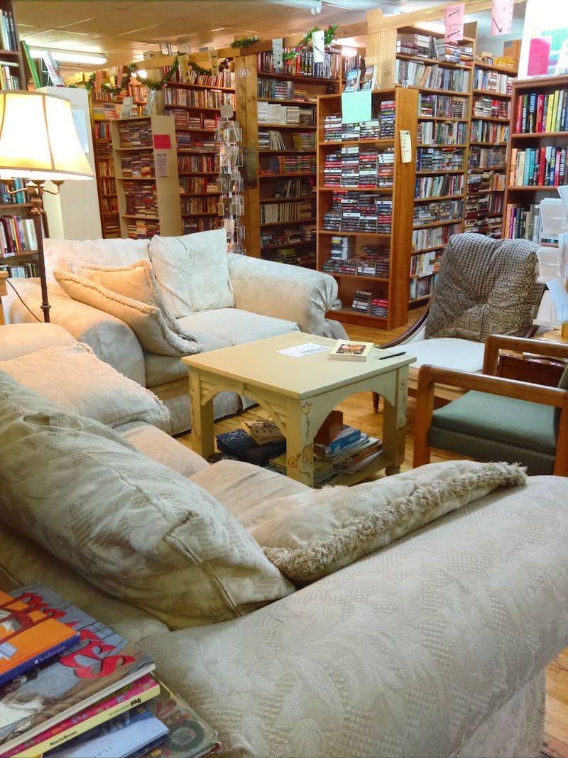 The Bookstore Experience: A Labyrinth Worth Getting Lost In