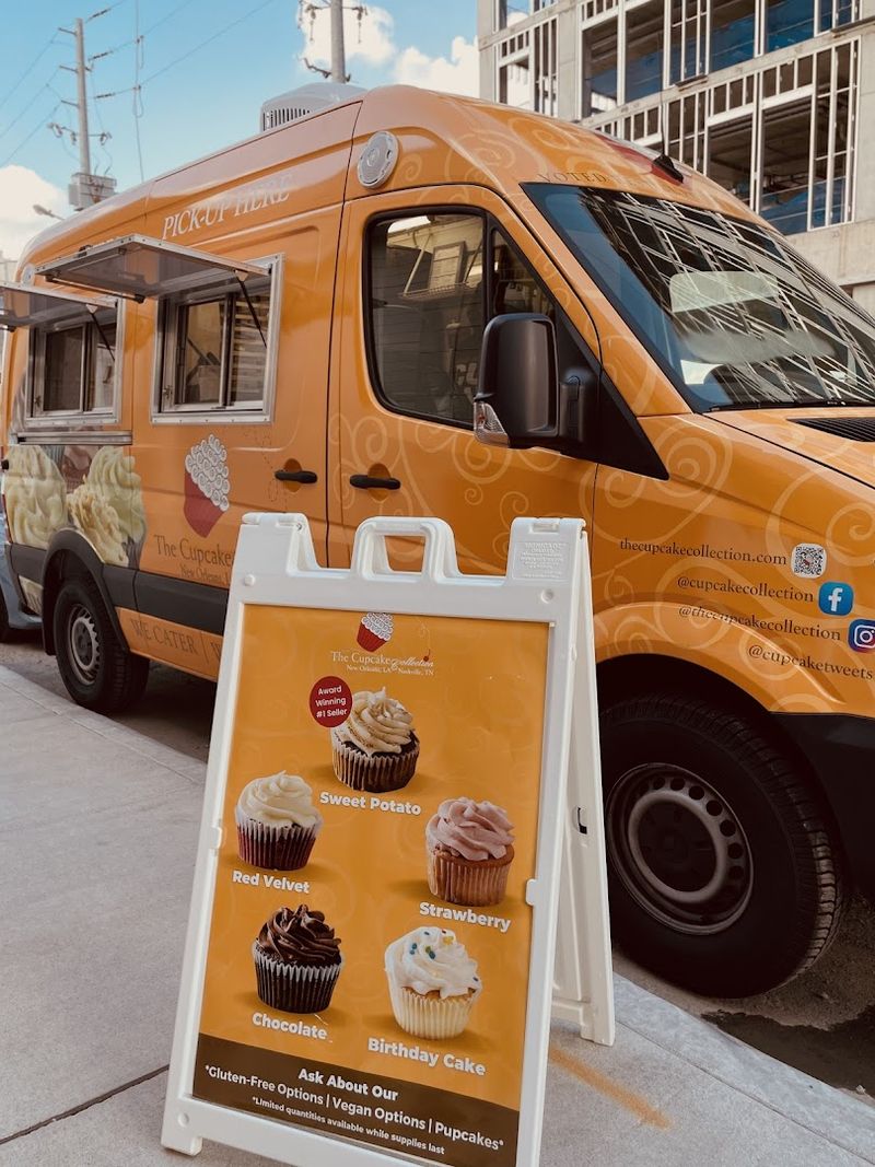 Red Velvet Cupcakes With Frosting That Actually Works