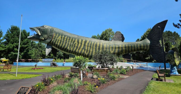 The World’s Largest Muskie Sculpture In Wisconsin Is A Roadside Stop You’ll Never Forget