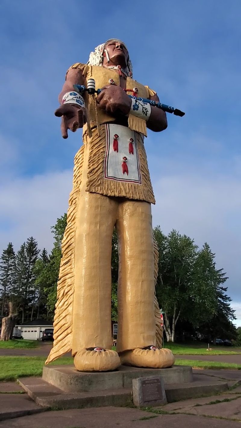 The Giant Statue That Greets Travellers Entering Michigan's Upper Peninsula
