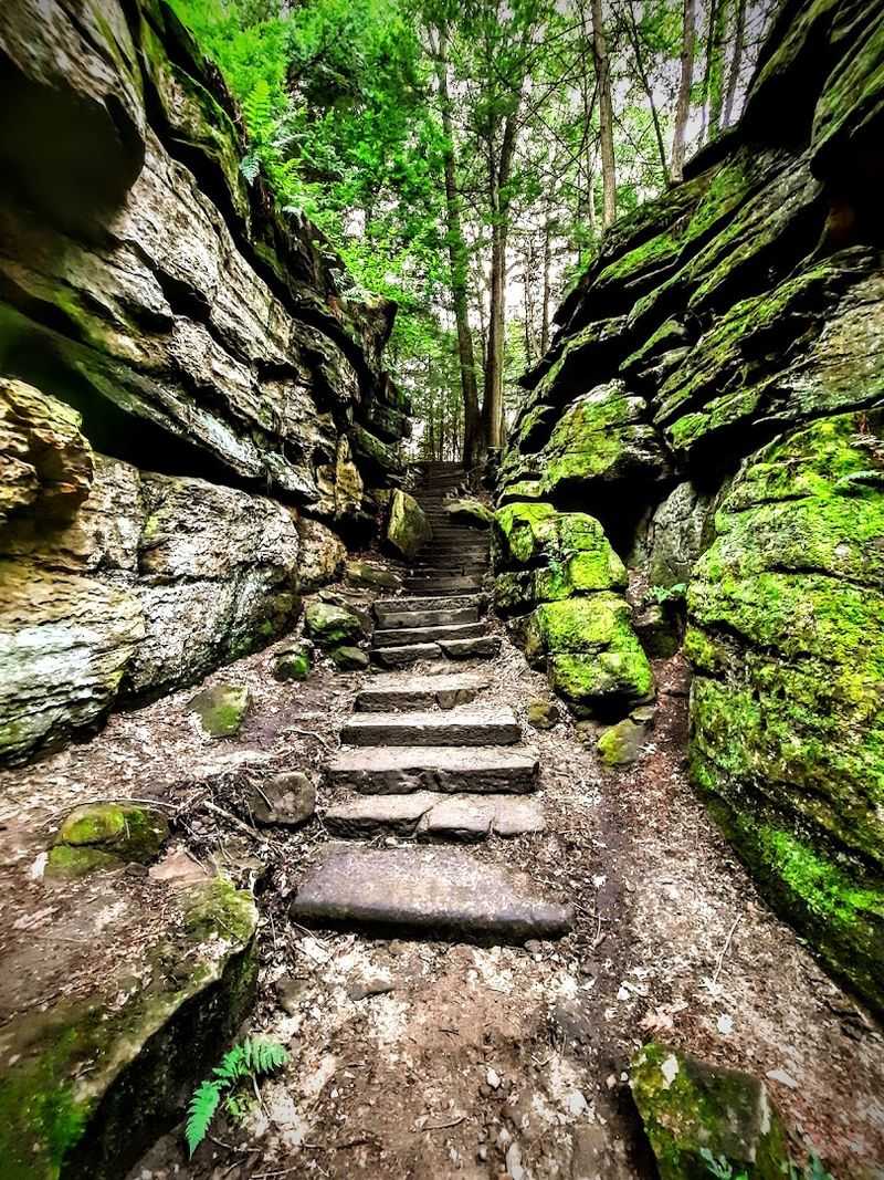 A Scenic 1.8-Mile Loop In The Heart Of Cuyahoga Valley National Park