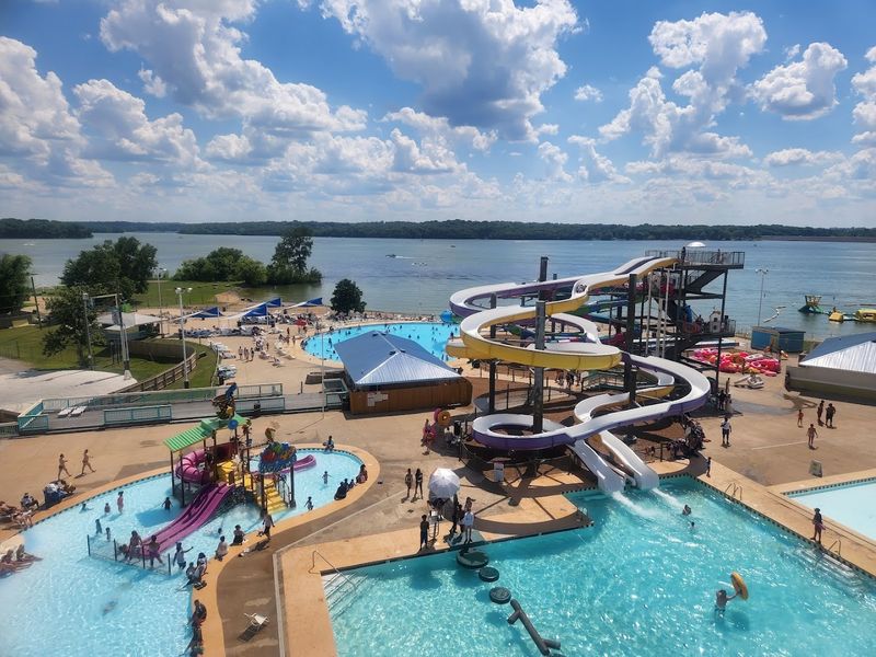 The Wave Pool Experience At Nashville Shores