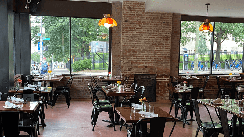 A Cozy Neighborhood Brunch Spot In Jersey City