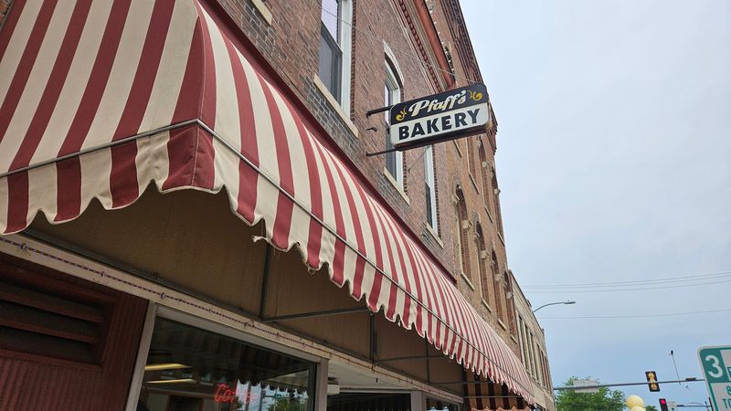 A Pontiac Bakery That Has Been Serving Fresh Pastries Since 1954