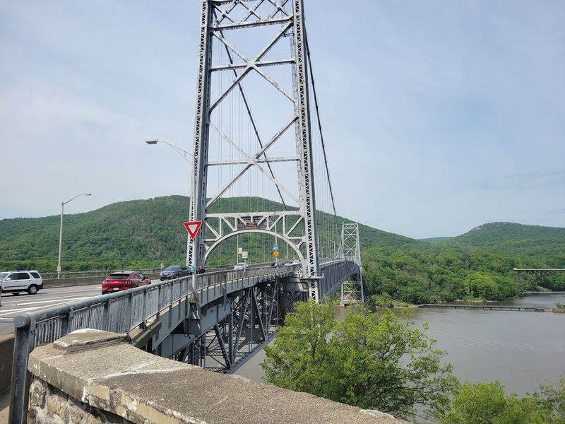 A Crossing That Commands Your Full Attention