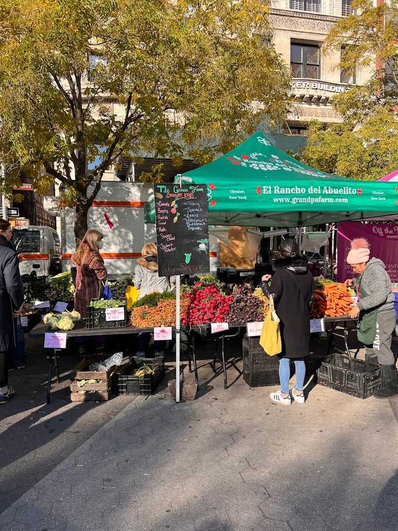The Market That Wakes Up A Whole City Block