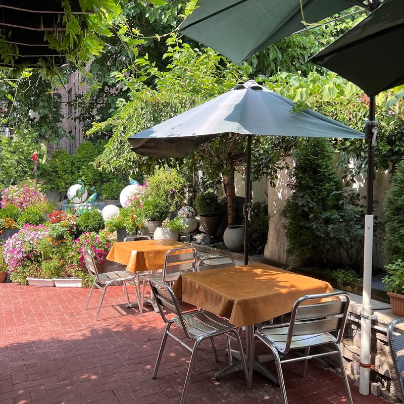 A Pad Thai That Earns Its Legendary Status