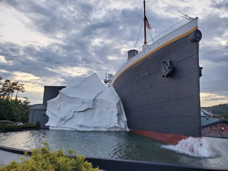 A Building That Looks Like The Real Thing