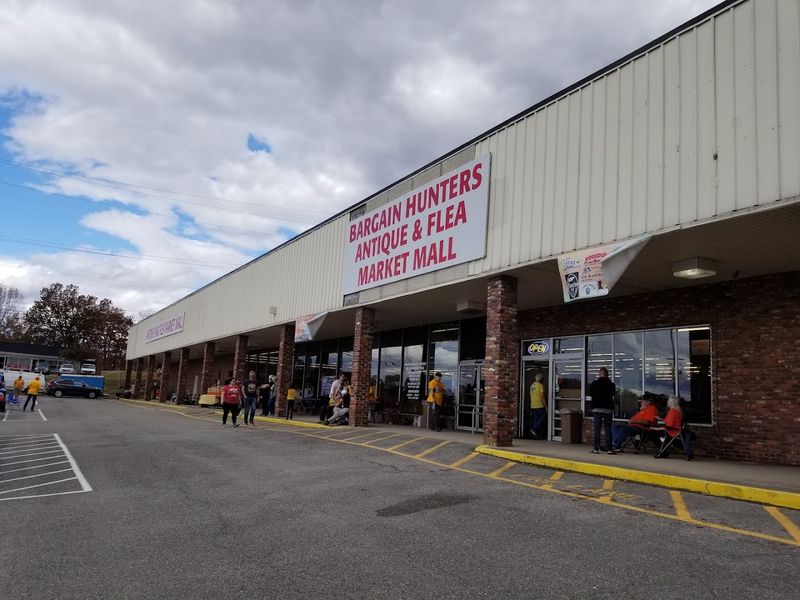 Hours, Location, And Getting There