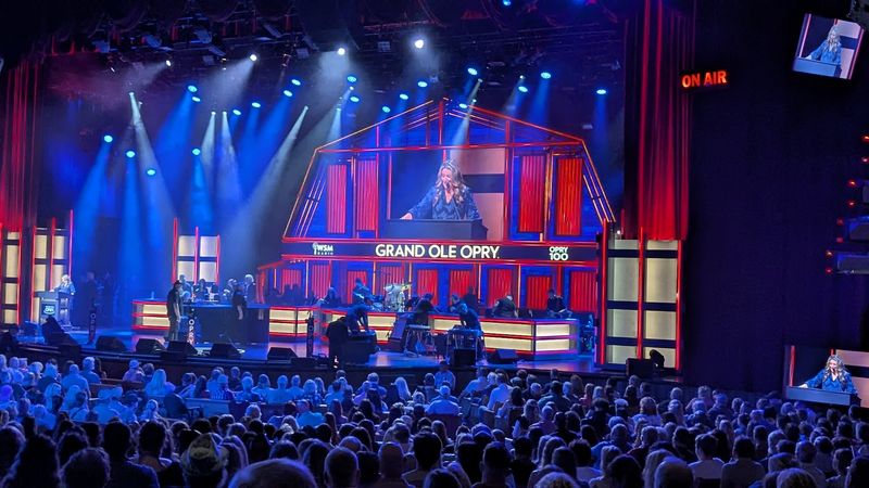 Attend A Show At The Grand Ole Opry, Nashville