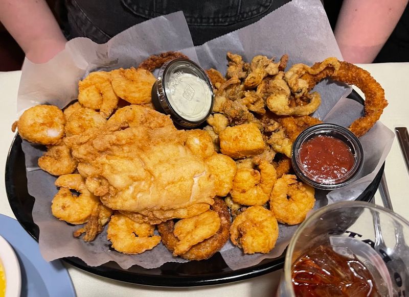 Generous Portions That Keep Diners Coming Back