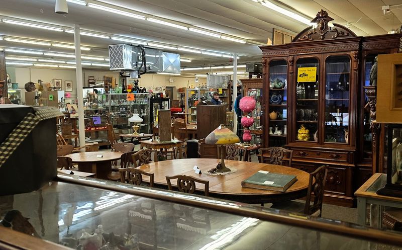 Lake Geneva Antique Mall