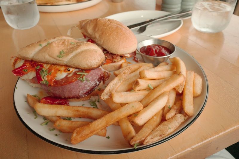 Local Ocean Seafoods (Newport)