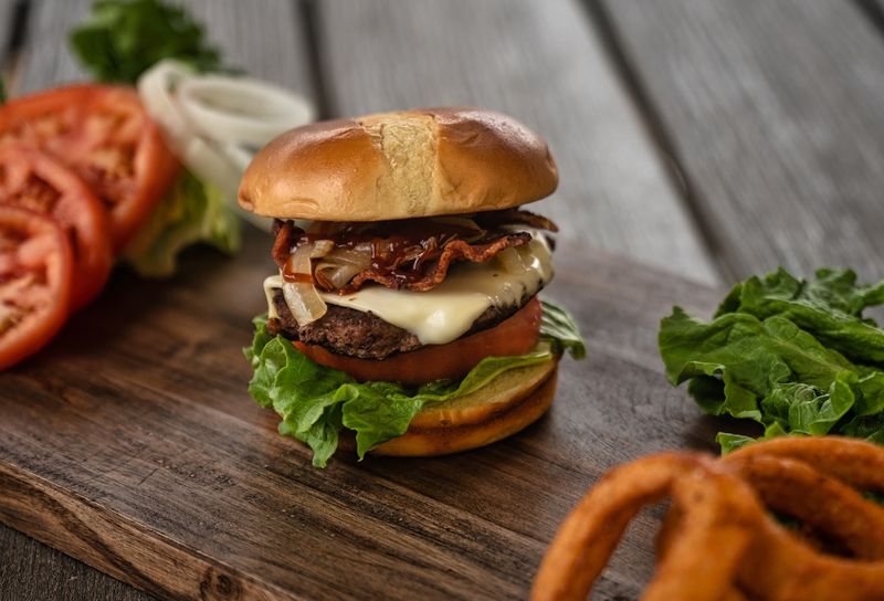 The Cheeseburger That Keeps People Coming Back