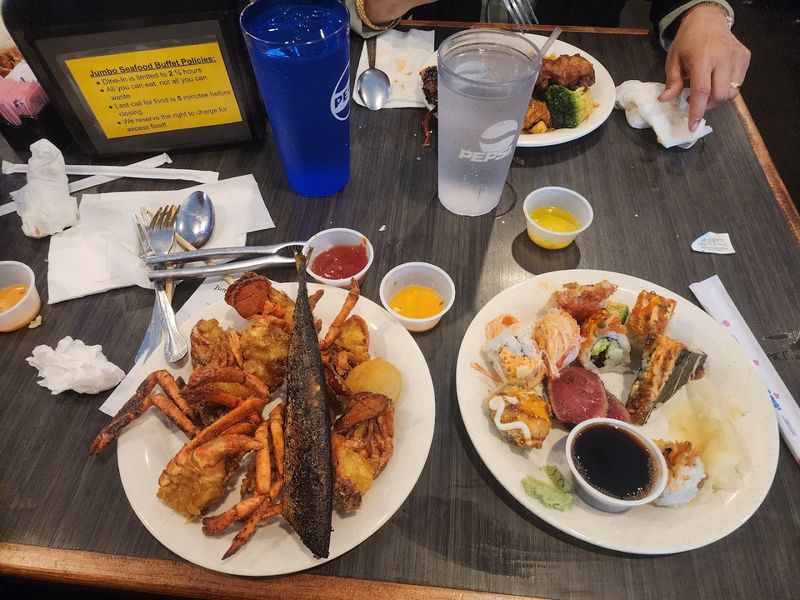 Jumbo Seafood Buffet: Perfect For Groups
