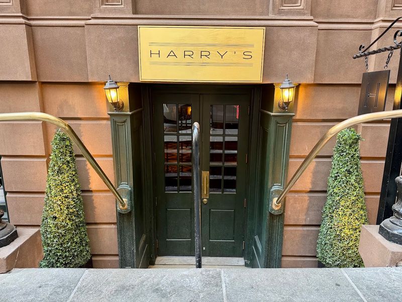Planning Your Visit To Harry's New York