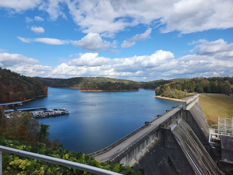 The Sheer Scale Of Norris Lake Will Genuinely Surprise You