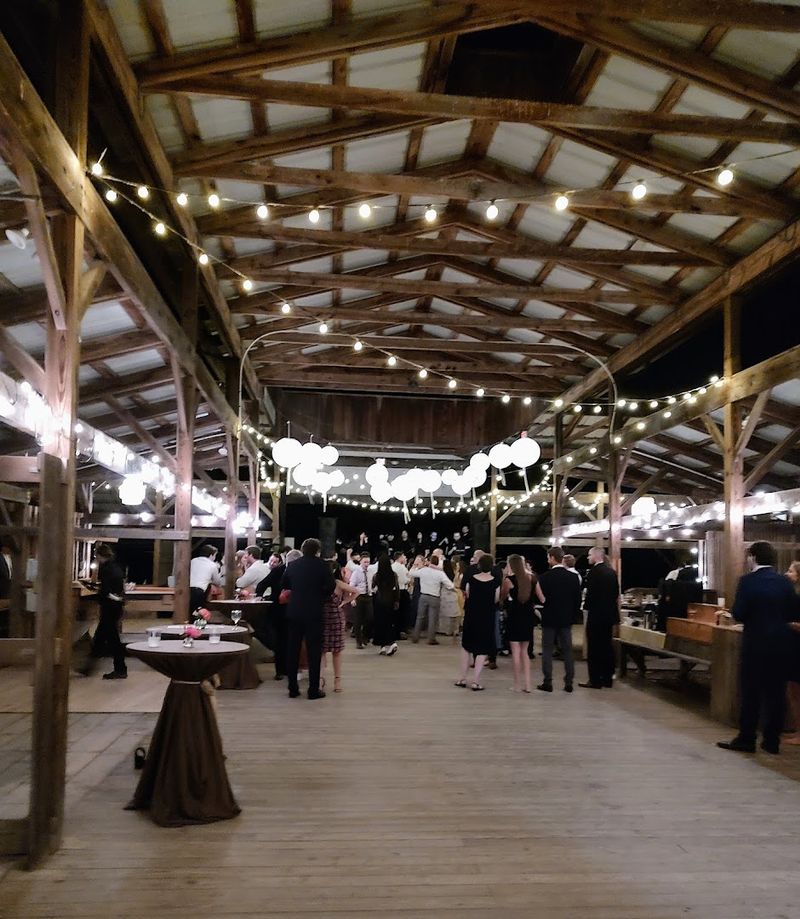 Live Music That Turns A Market Visit Into A Full Experience