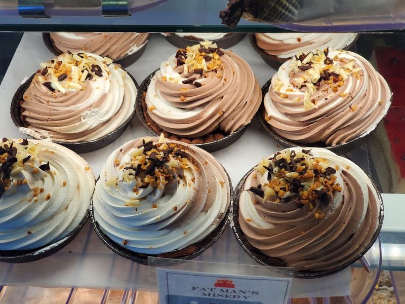 A Slice Of Germany In Florida: Yalaha Bakery's Delicious Offerings