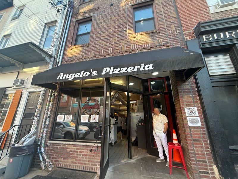 Angelo's Pizzeria 