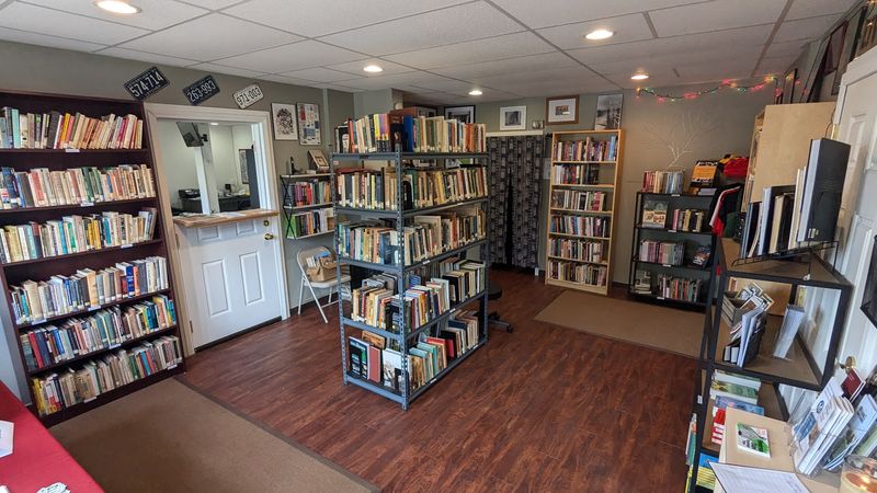 113 Books & Info Shop