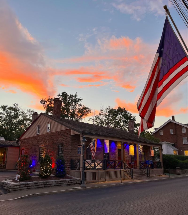 The Old '76 House And Its Revolutionary War Roots