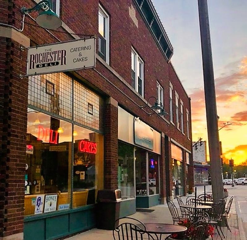 A Downtown Stop That's Perfect For A Midday Break