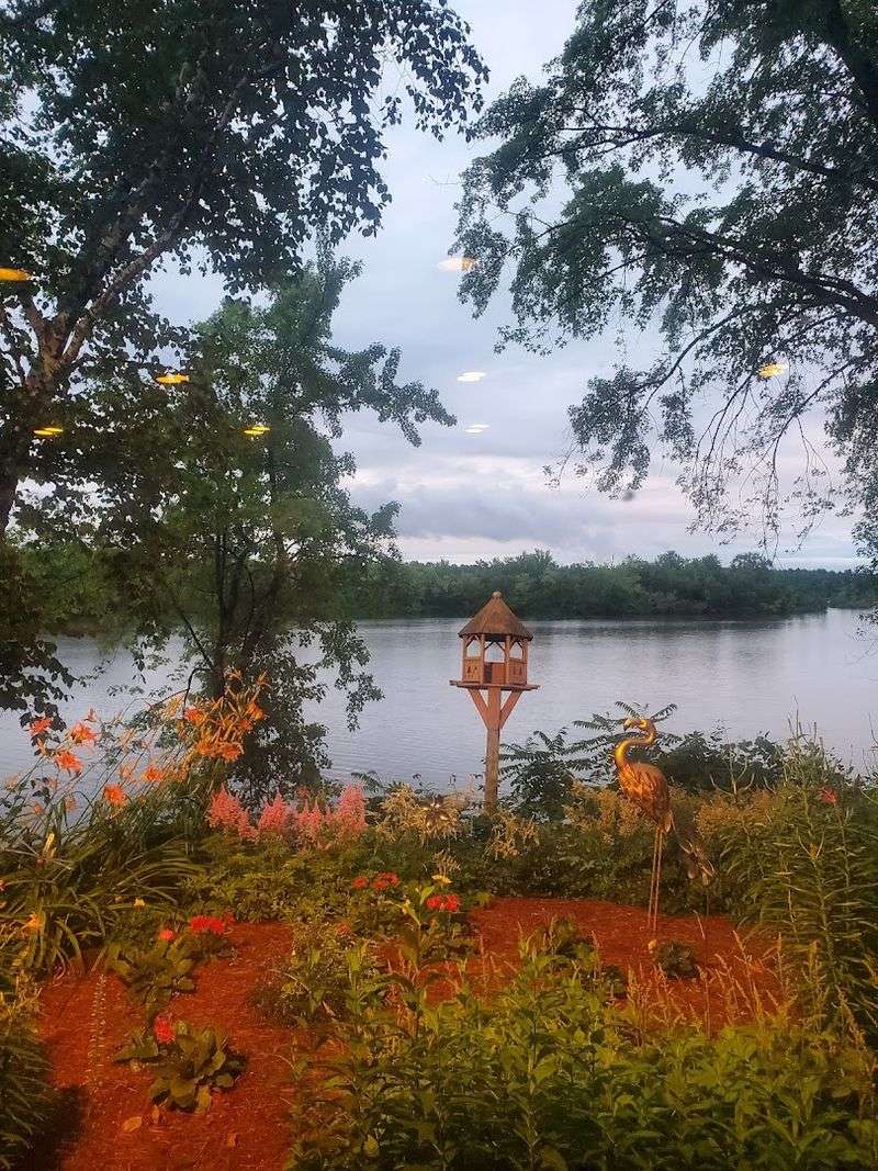 Located On The Scenic Wisconsin River