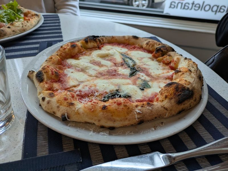 The Margherita Pizza That Regulars Order Again And Again