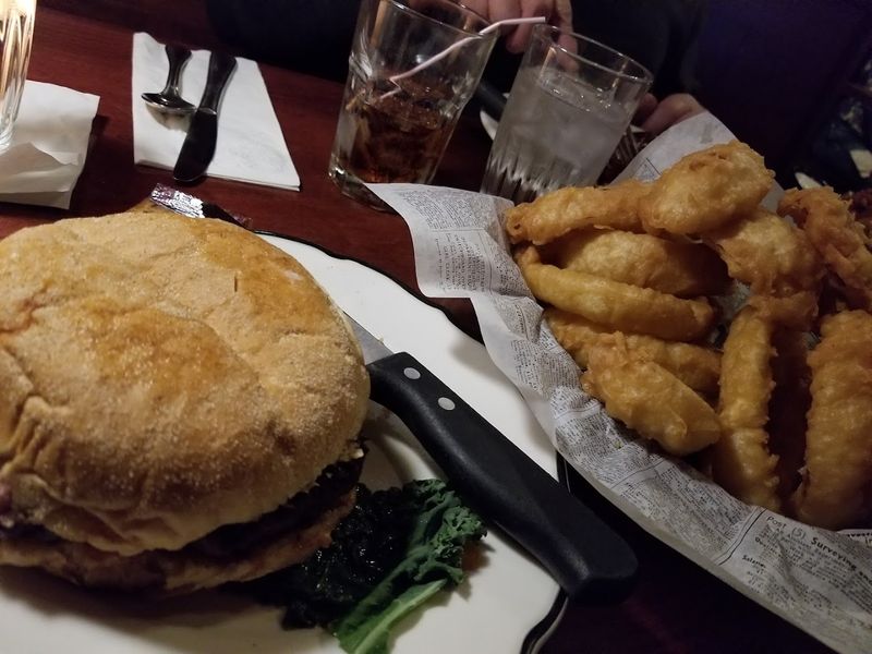 The Onion Rings That Keep People Coming Back