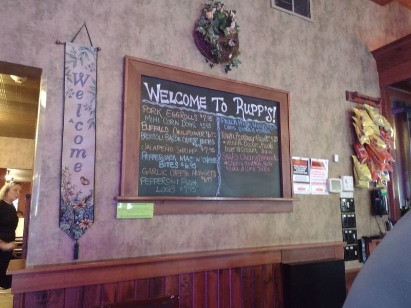 Why Locals Treat This Supper Club Like A Second Home