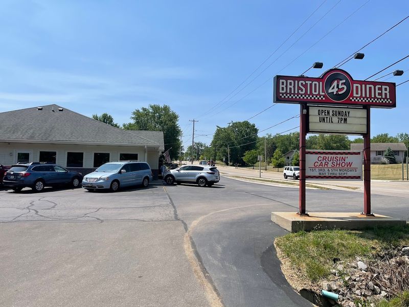 A Roadside Location That Makes It An Easy Stop For Travellers