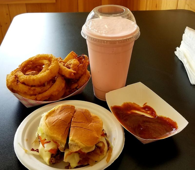 The Signature Hamburgs And Cheeseburgs