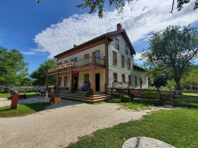 Costumed Interpreters Bring 19th-Century Life To Reality