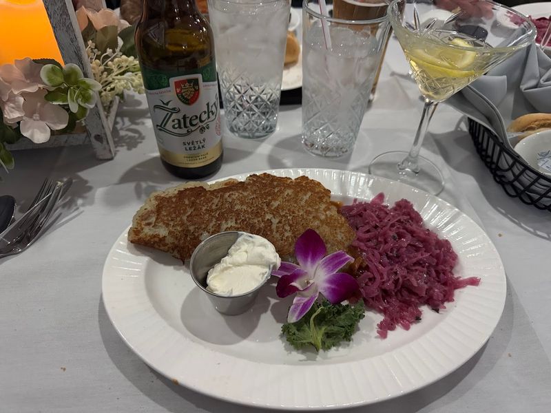 Simple Setting, Memorable Meals