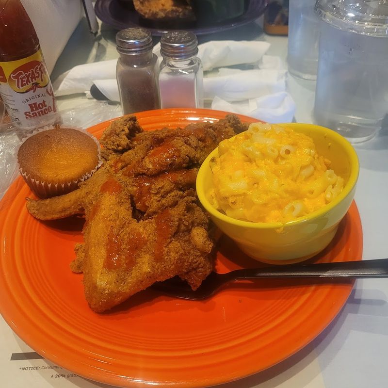 Fried Chicken And Catfish People Keep Talking About