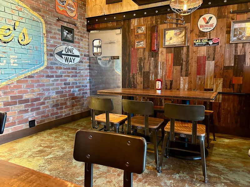 A Dining Experience That Combines Fun Atmosphere With Reliable Food