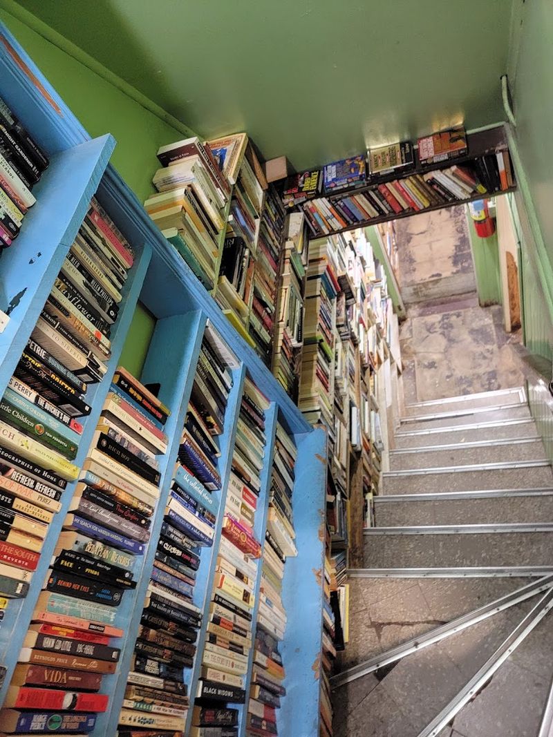 Vintage Book Collections Offering Nostalgic Reads