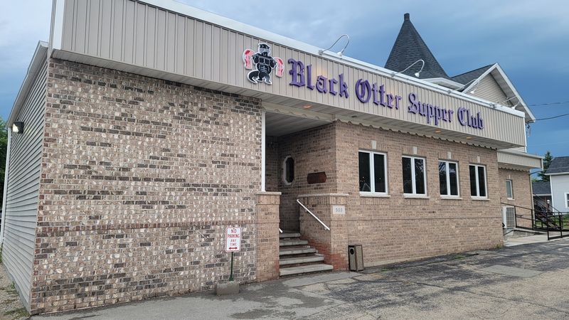 Why Supper Clubs Are A Wisconsin Institution