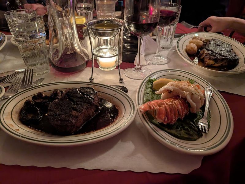 The Kind Of Place That Turns A Simple Steak Dinner Into A Special Occasion