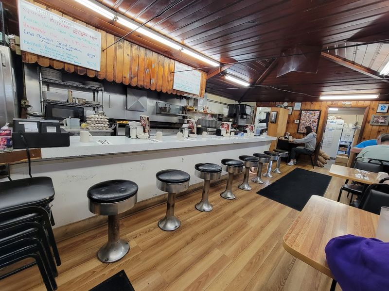 The Cuse Macmother Sandwich That Deserves Its Own Fan Club