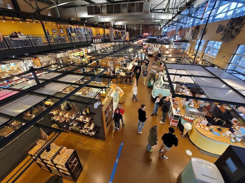 A Convenient Spot For Quick Bites Or Longer Visits