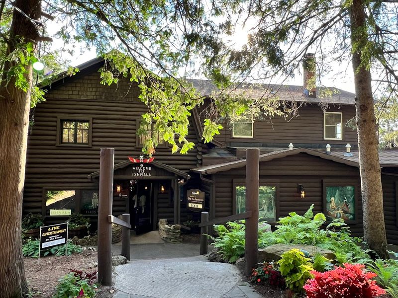 Warm Hospitality That Reflects Wisconsin Supper Club Culture